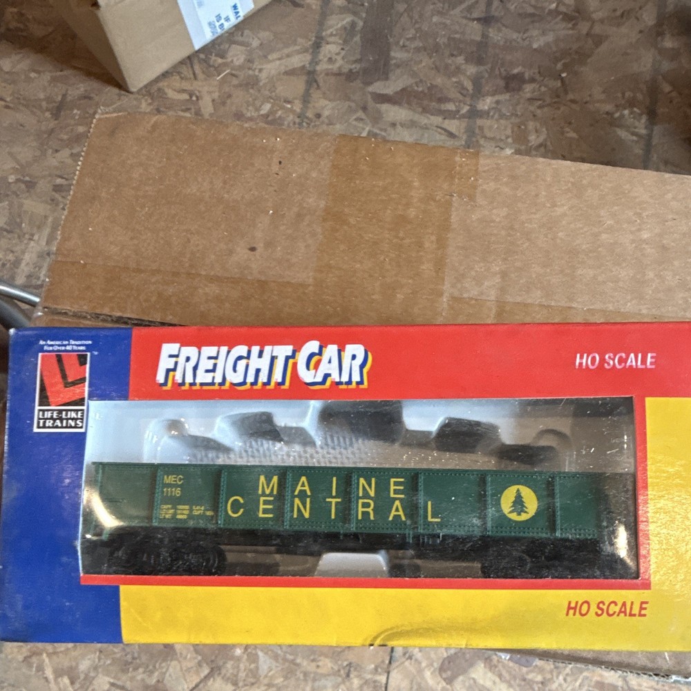 Life-Like Trains Maine Central HO Gondola Freight Car Green/Yellow #8574