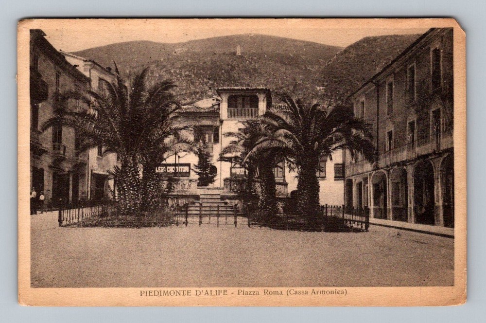 Italy- Rome Foot Of The Mountain Plaza Souvenir Old Card View Vintage Postcard