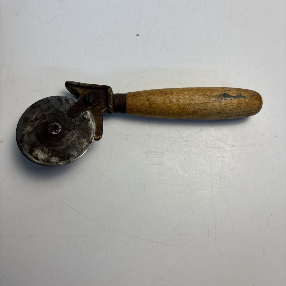 Vintage Linoleum Cutter Tool Wood Handle 2” Wheel