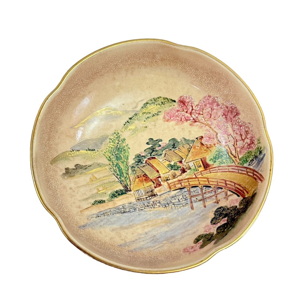 Antique  Japanese Satsuma Hand Painted Bowl 6