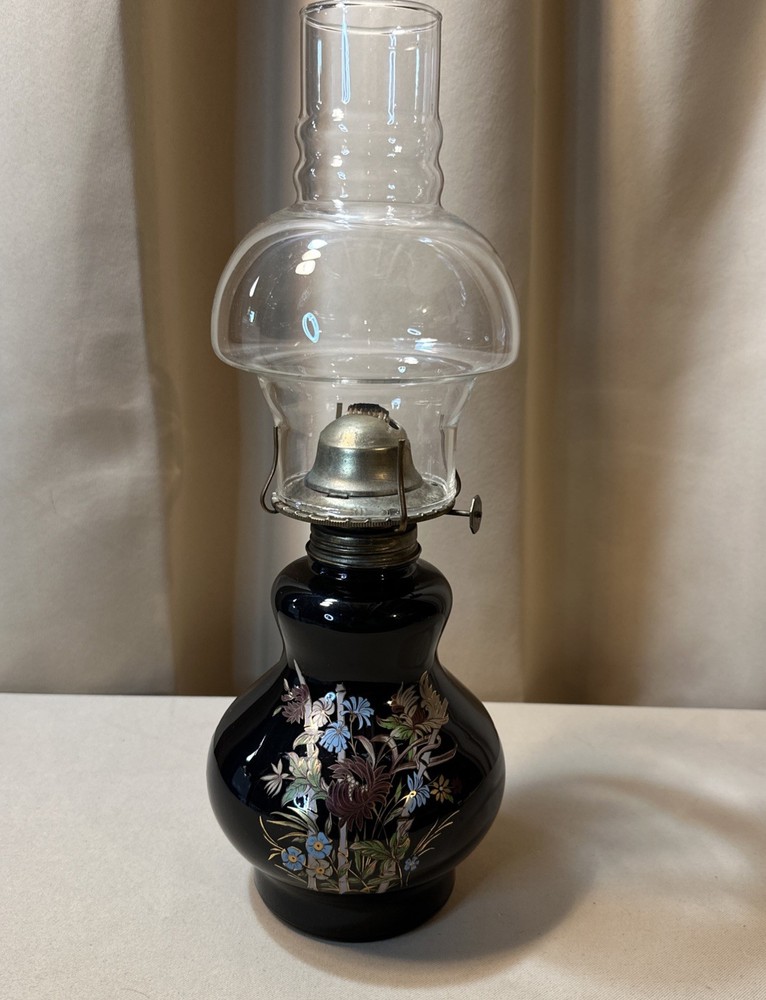 Vintage Kaadan LTD Black Floral Design Hurricane Glass Oil Lamp Light & Chimney