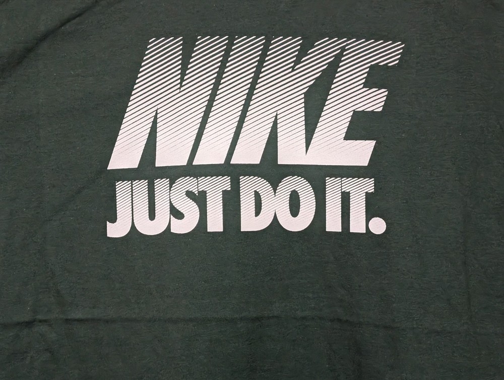 Nike Tee Men's T-shirt  Green 