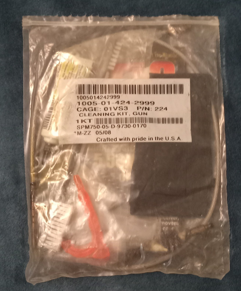 Otis Gun Cleaning Kit  NSN# 1005-01-424-2999 USED