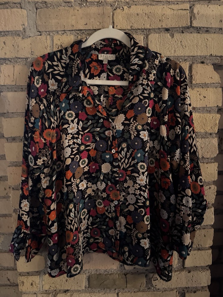 Status by Chenault Black Multicolor Floral Chiffon Collared Button-Up Blouse, L