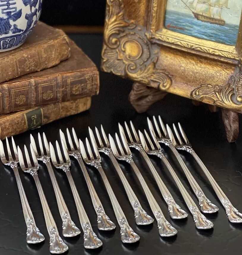 🎄🎄🎄 12 Stunning Gorham Chantilly Sterling Silver Cocktail Forks American 5.5”