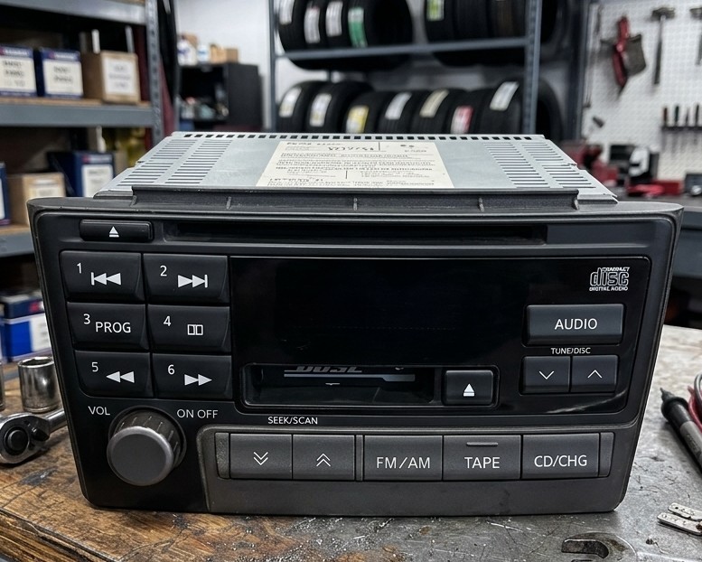 OEM Nissan Maxima Infiniti I30 Bose Stereo Radio CD Cassette | Clarion PN-2281D