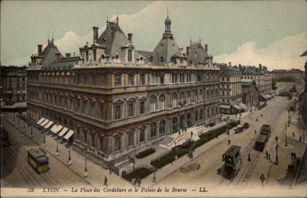 La Place des Cordeliers Palais de la Bourse Lyon France vintage postcard p777