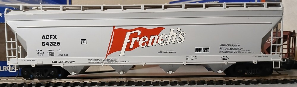 O SCALE WEAVER ULTRA LINE FRENCH'S CENTER FLOW HOPPER CAR
