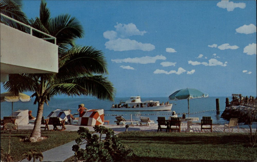 Marathon Shores Florida Ruttger's Keys Motor Lodge cabanas boat  postcard sku447