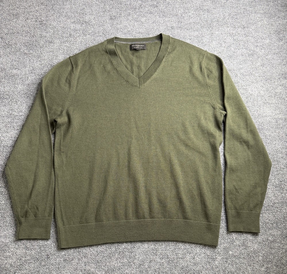 Banana Republic Sweater Mens Large Green 100% Merino Wool V-Neck