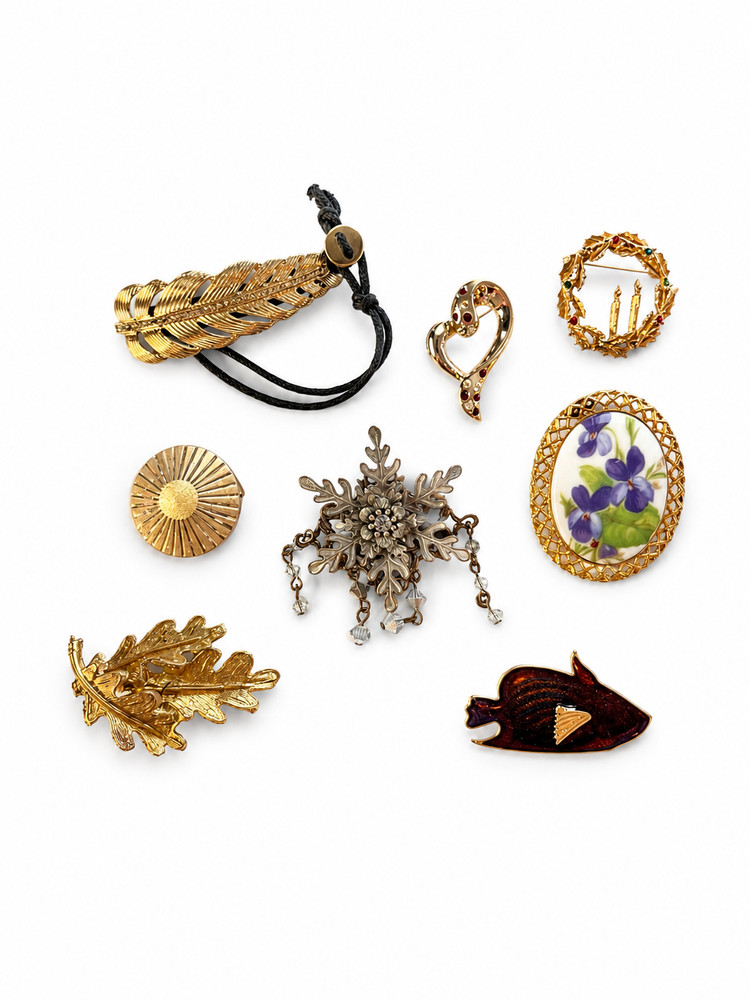 Lot of Vintage Brooches - Women's Pins - Set of 8
