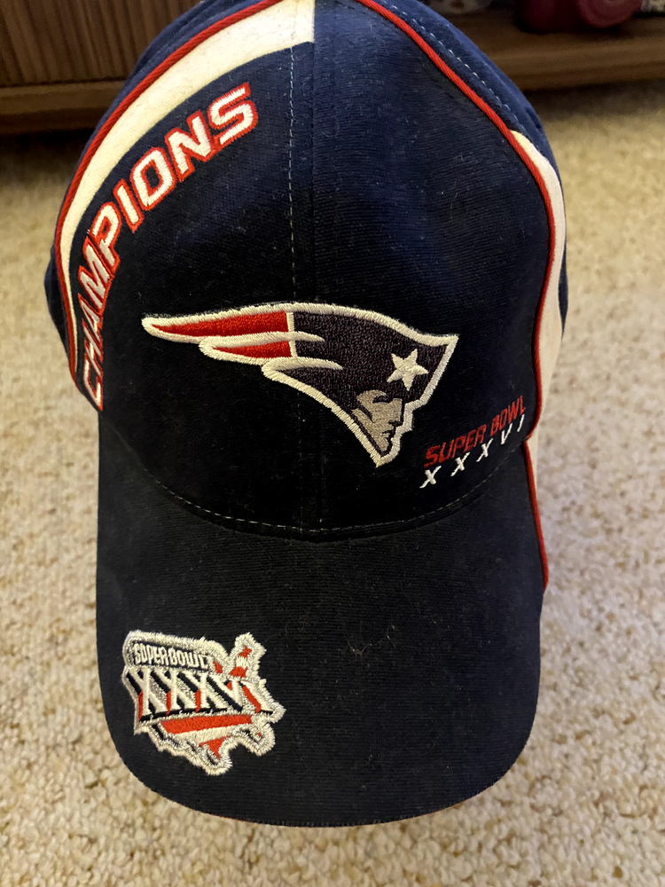 Reebok Vintage 2002 Super Bowl XXXVI New England Patriots Champions Cap
