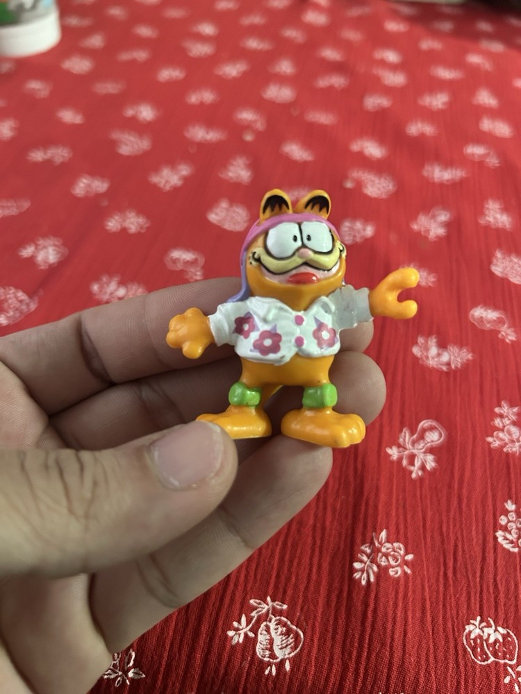 United Feature Syndicate Garfield Plastic Figurine 1981 Cartoon Character