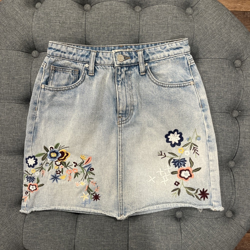 Embroidered Denim Mini Skirt Cottage Core Festival Boho Flowers Size 4