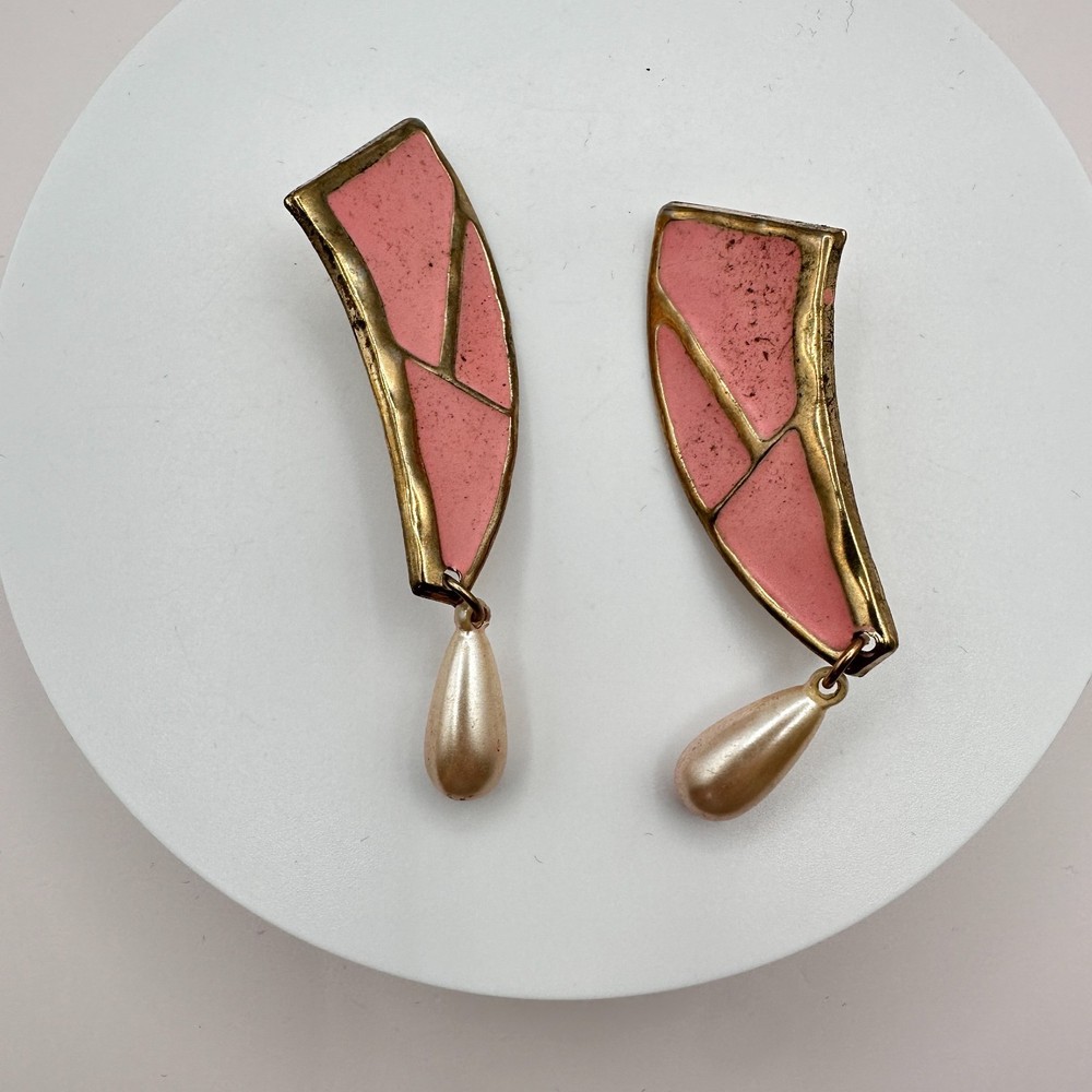 Vintage 80s Pink Enamel Gold Tone Geometric Pearl Dangle Earrings Retro Jewelry