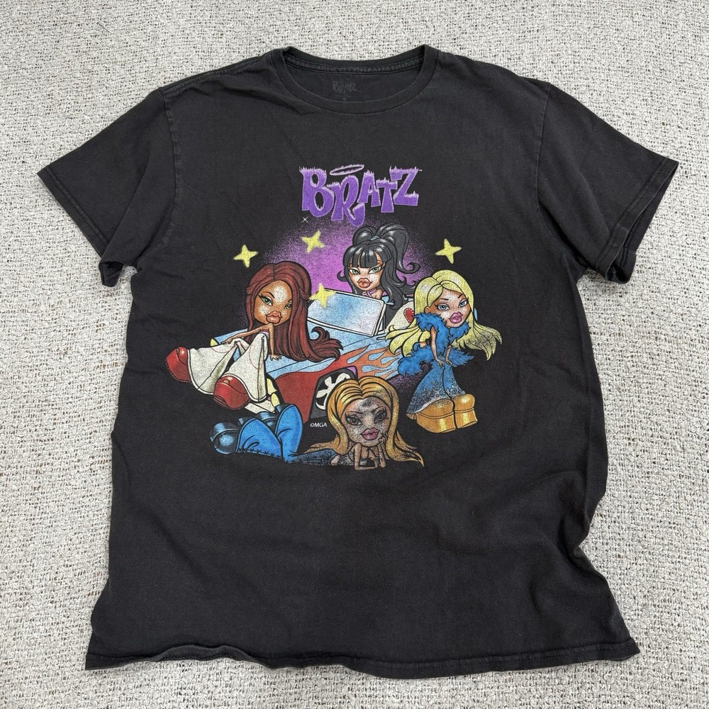 Bratz Graphic T-Shirt Women’s Size M Black Retro Y2K Dolls Print Tee 2000s Style