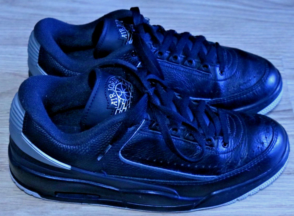 Nike Air Jordan 2/3 Black Metallic Silver Men 10 Pre Owned -BURN DAMAGE SEE PIC