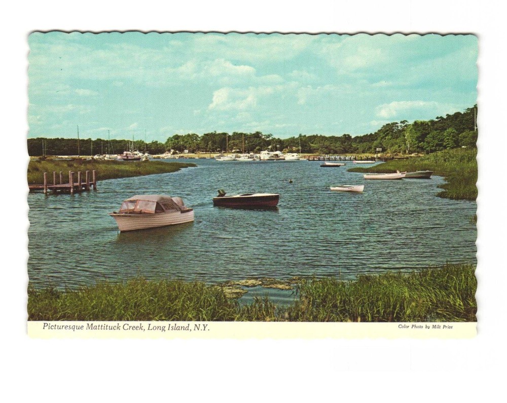 Picturesque MATTITUCK Creek Long Island NY VTG postcard UNP