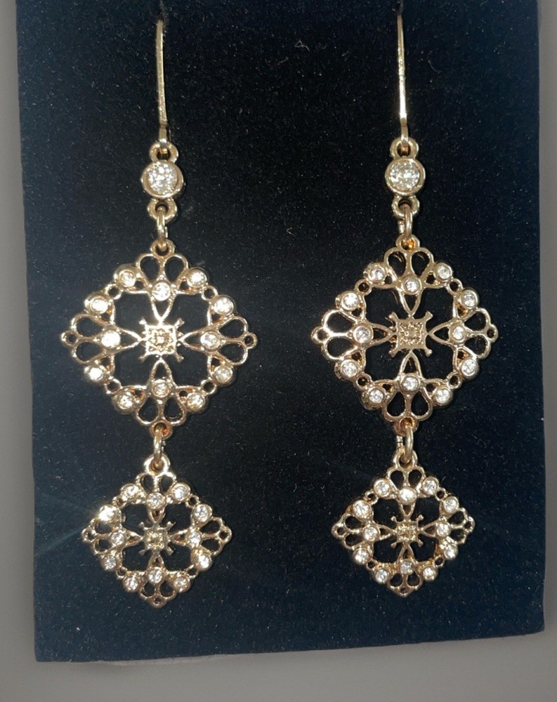 Avon Vintage Filigree Rhinestone Chandelier Earrings Gold Tone NIB Elegant