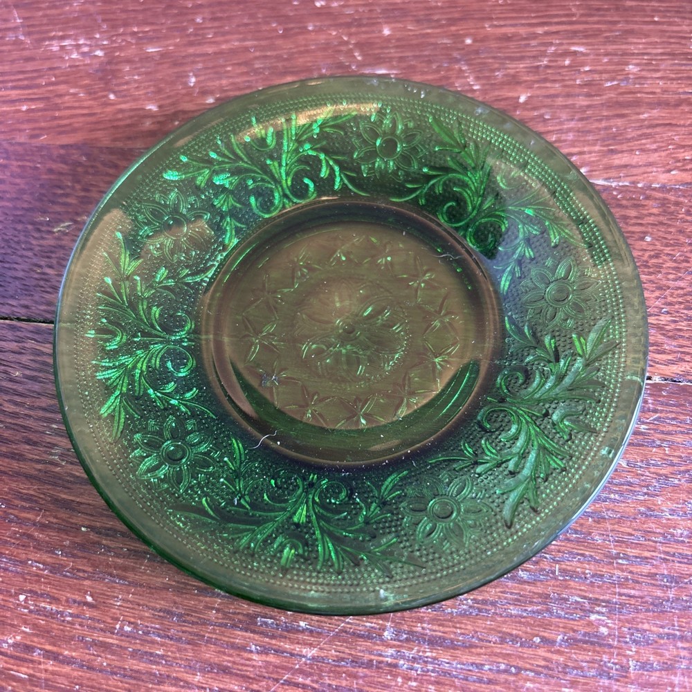 Vintage Anchor Hocking Sandwich Forest Green Glass 4.5
