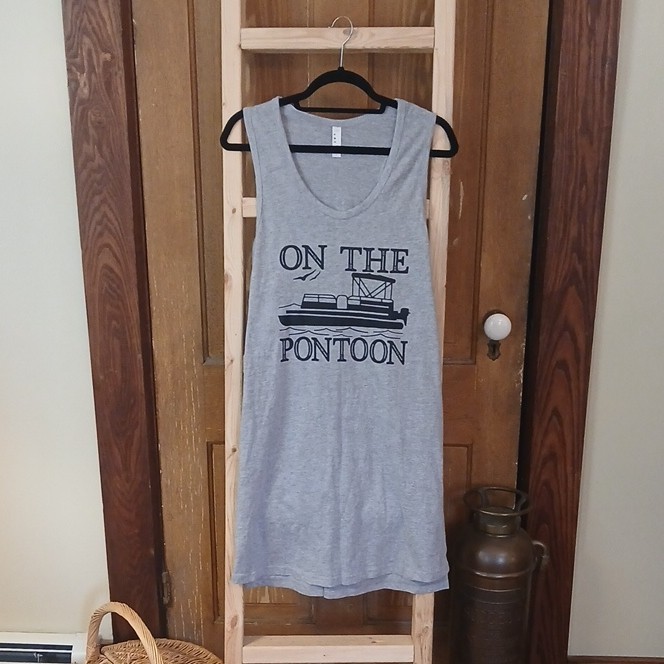L.A.T. Apparel Women's L Gray Graphic Print Scoop Neck Sleeveless Tank Top