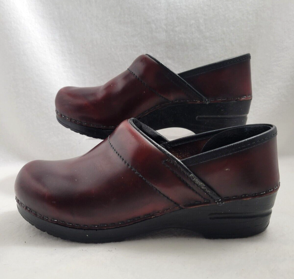 Dansko XP Shoes Womens 37, 6.5 Professional Slip On Wedge Clogs Brown Leather