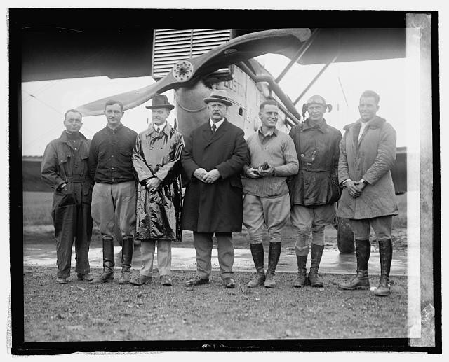 Photo:Pres. Coolidge & Sec. Weeks World Flyers