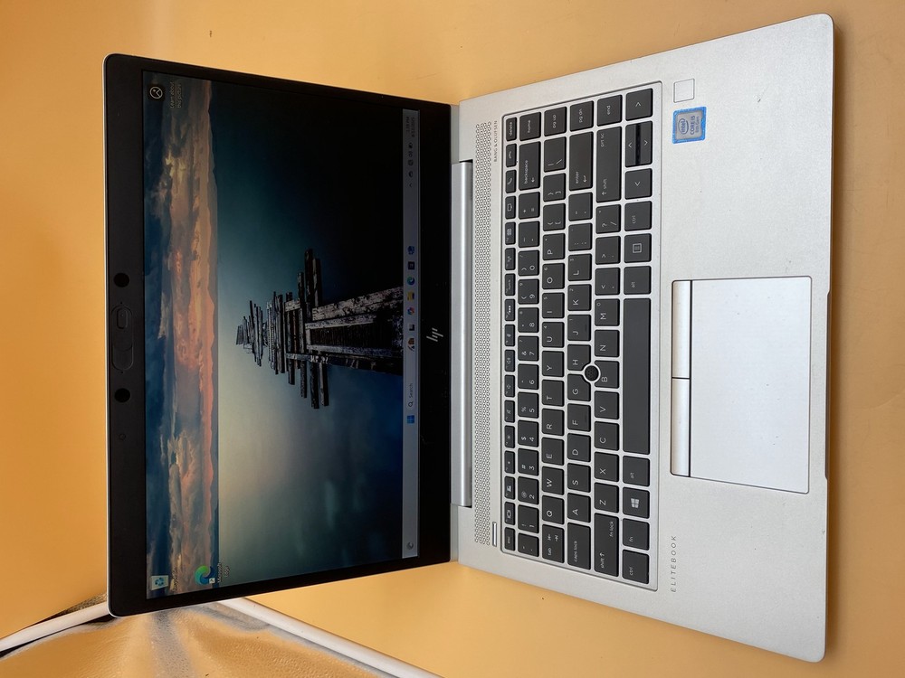 HP EliteBook 840 G5 i5-8250U 1.6GHz 8GB RAM 256GB SSD Win 11 Pro Laptop