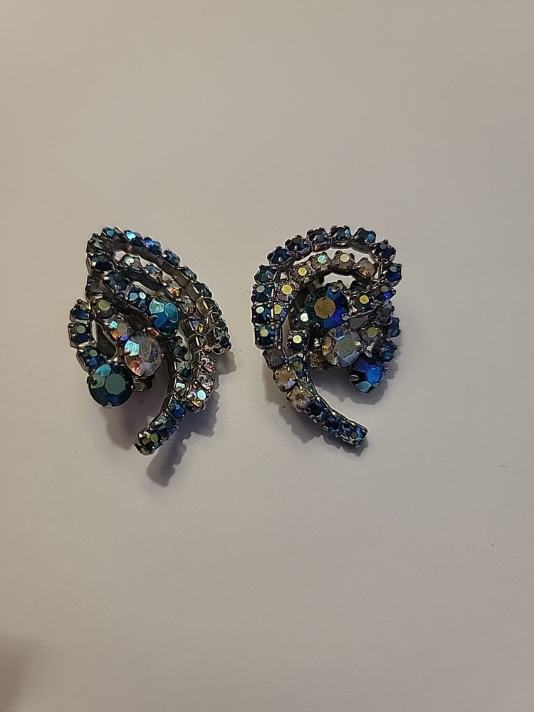 Vintage Aurora Borealis Rhinestone Clip On Earrings