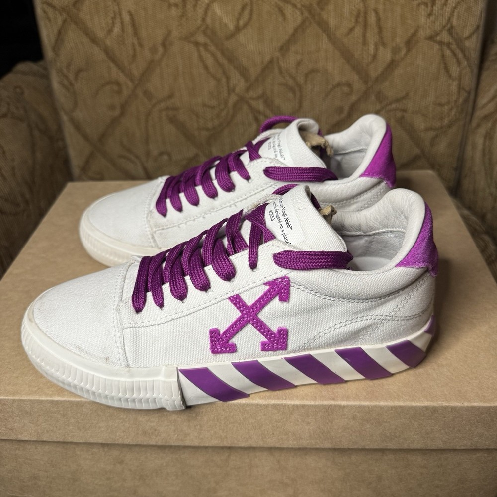 OFF-WHITE Women’s Vulcanized low-top sneakers- Size 37 Very Nice