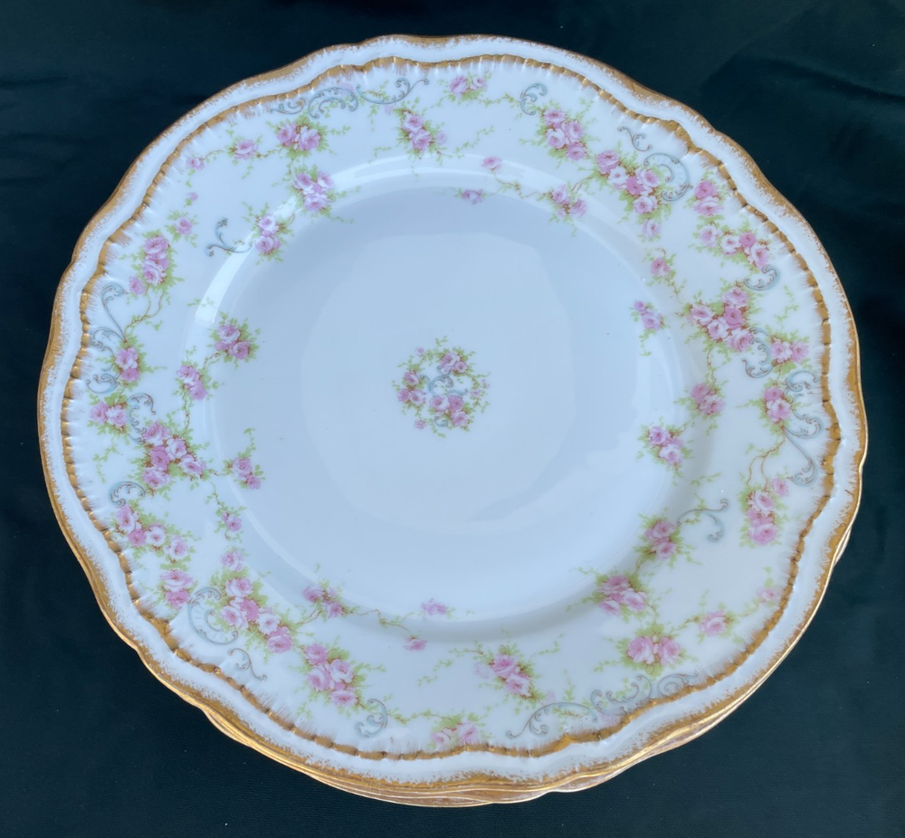 Set of 7 Theodore Haviland Limoges Dinner Plates Schleiger # 340 9 1/2