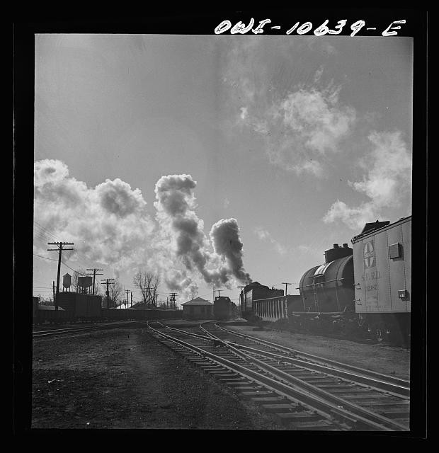 Photo:Chicago Illinois 1942 Illinois Central Southbound Freight Train Yard