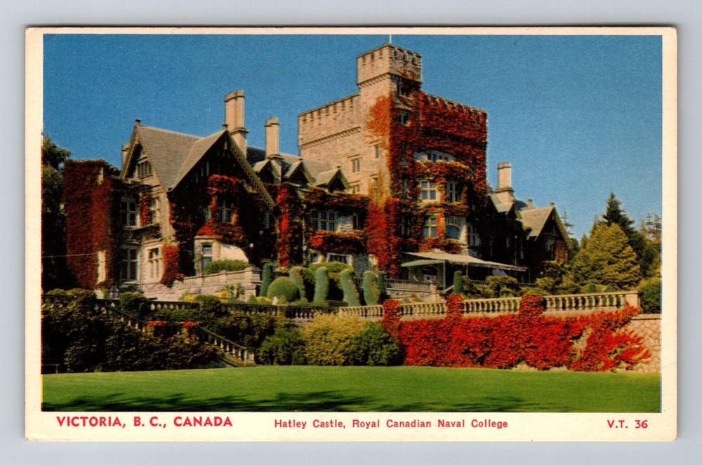 Canada- Victoria B.C Hatley Castle & Gardens Souvenir Old View Vintage Postcard