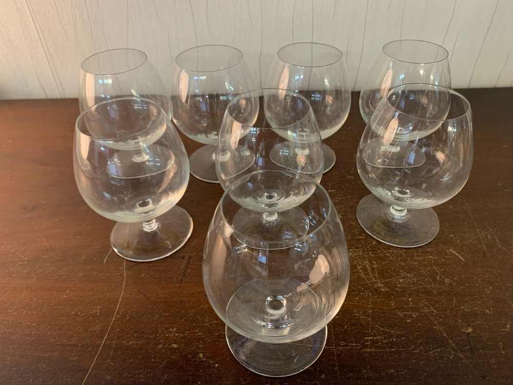Lot of 8 crystal cognac glasses (price for the set of 8)