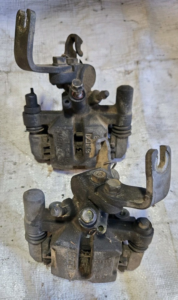 1990-1993 Mazda Miata OEM Rear Brake Calipers Pair Left & Right Assembly