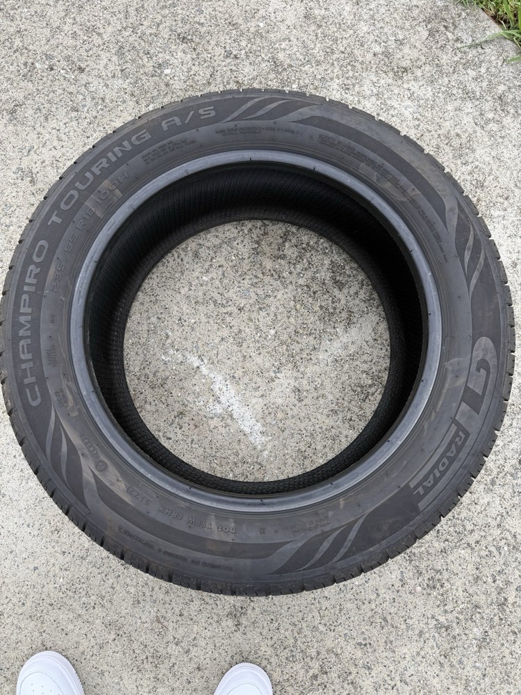 Tire 235/55/18