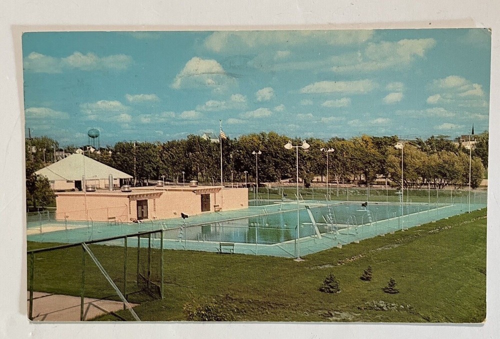 Devil’s Lake ND North Dakota Roosevelt Park Swimming Pool Bath Houses Postcard