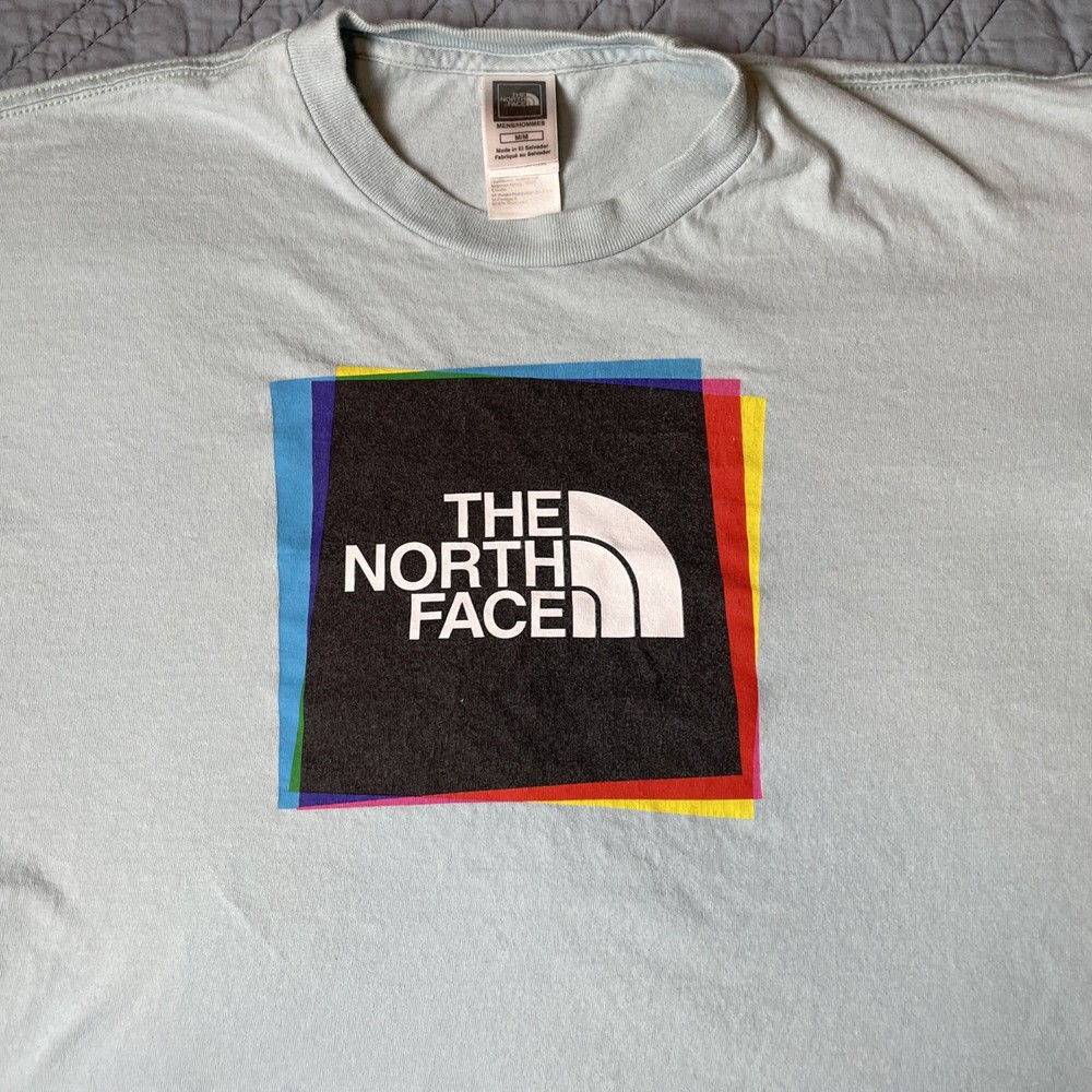 The North Face T-shirt Tee Men’s Size M Boxed In Rainbow Logo Lt Blue Casual