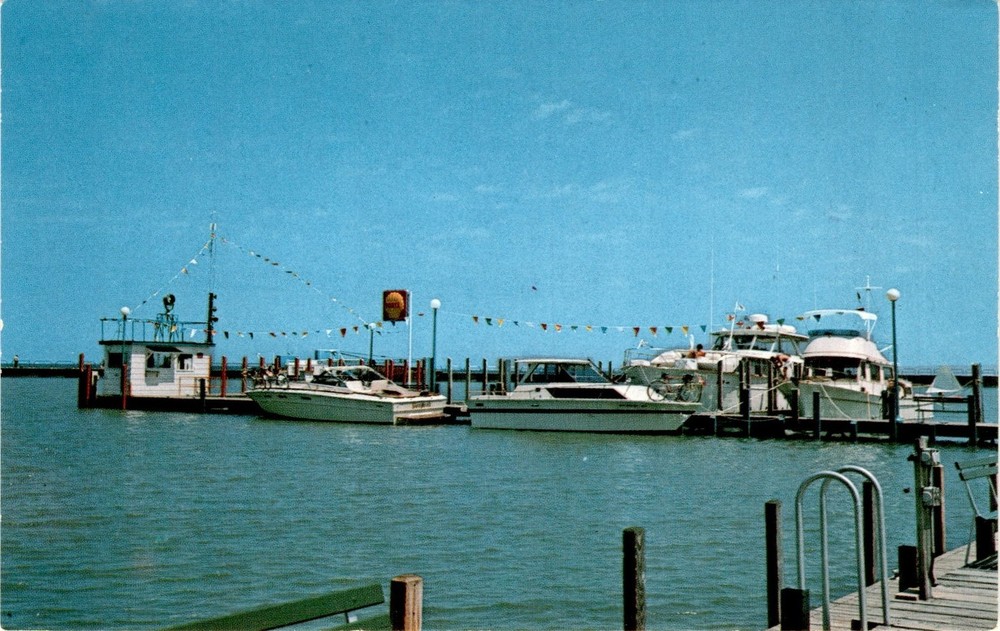 SMALL CRAFT HARBOR, PORT SANILAC, MICHIGAN, Upper Michigan Postcard