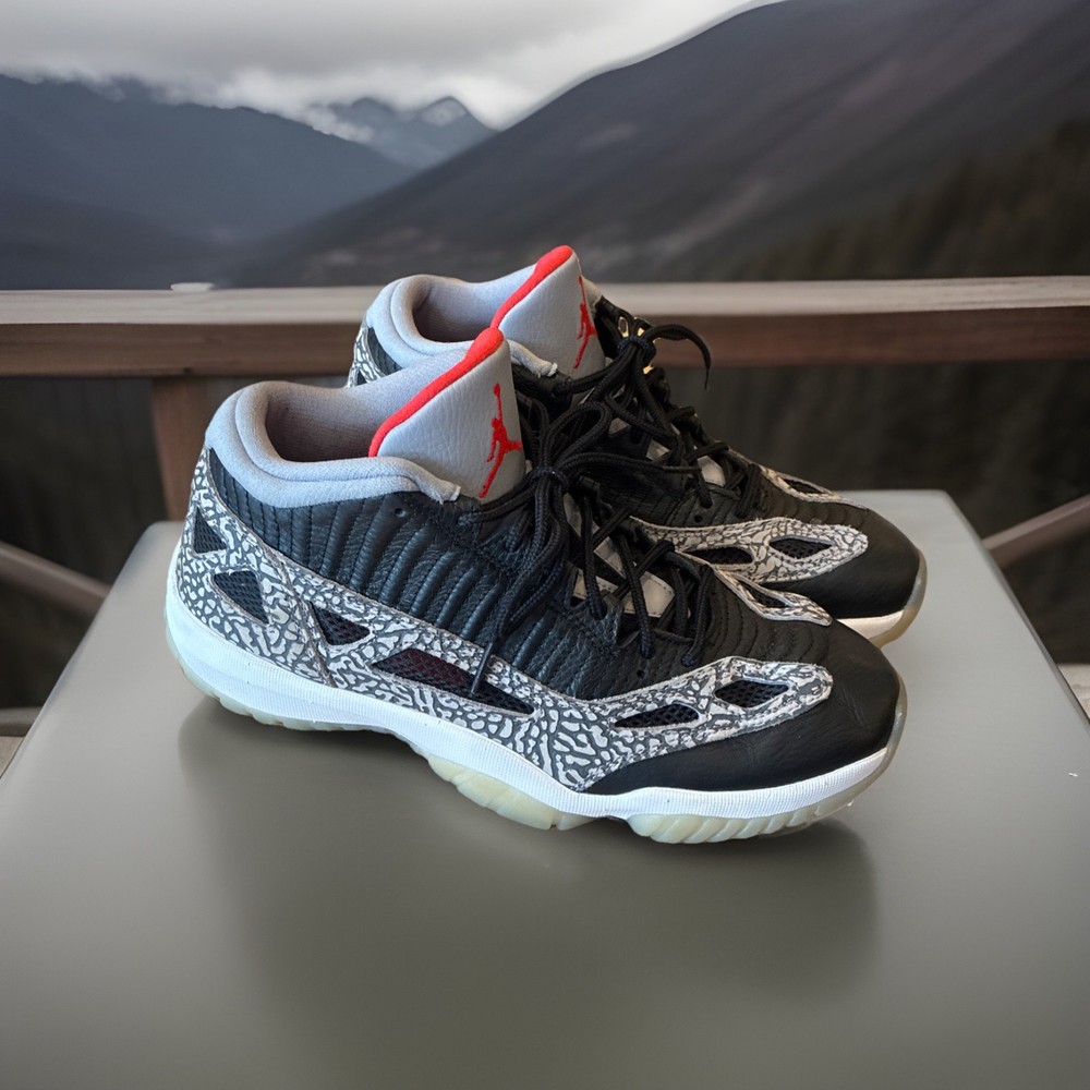 M016) Nike Air Jordan 11 XI Retro Low IE Black Cement 919712-006 Men’s Size 9.5
