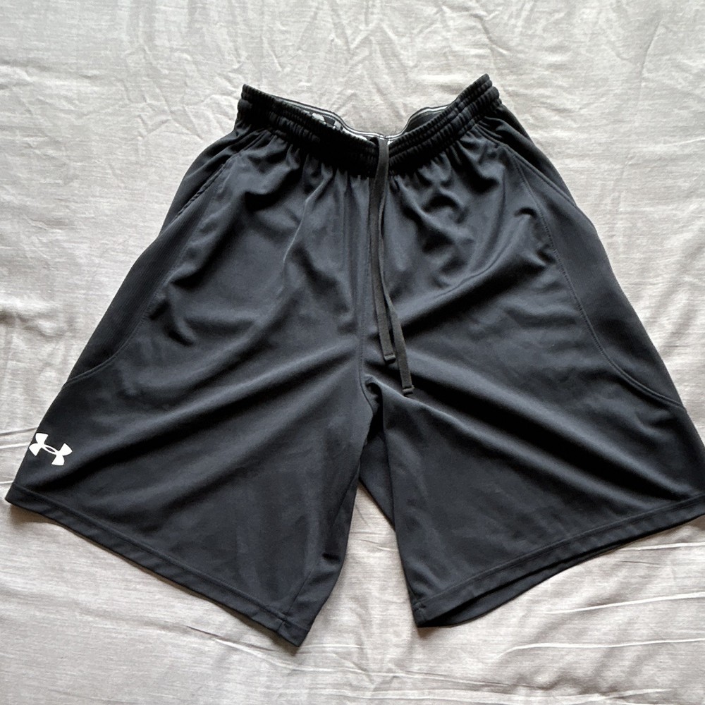 Under Armour HeatGear Men's Black Loose Athletic Shorts Drawstring Pockets SM