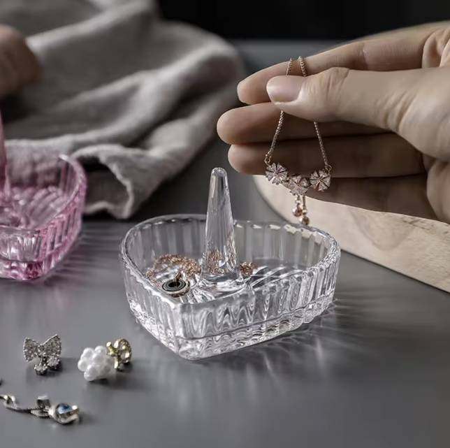 Vintage Heart Design Clear Glass Ring Dish Display Tray Small Jewelry Holder