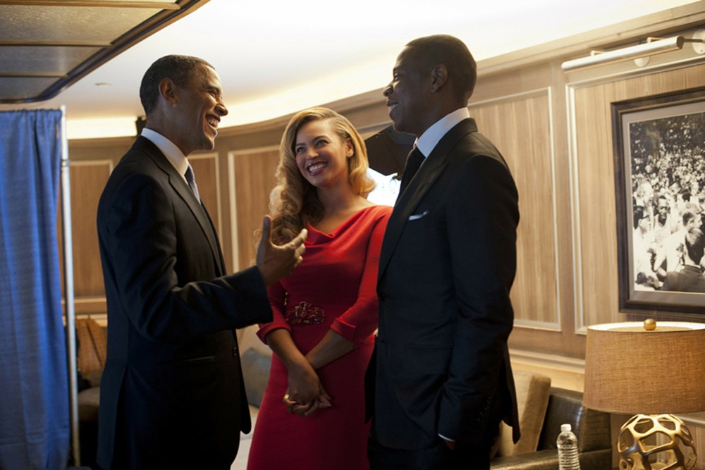 Barack Obama And Beyonce Happy Talking 8x10 Picture Celebrity Print