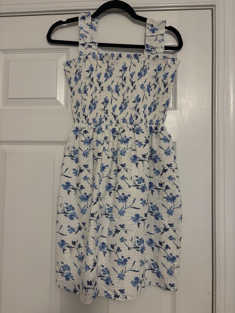 Versona Girls Blue White Floral Sleeveless Smocked Knee Length Sundress