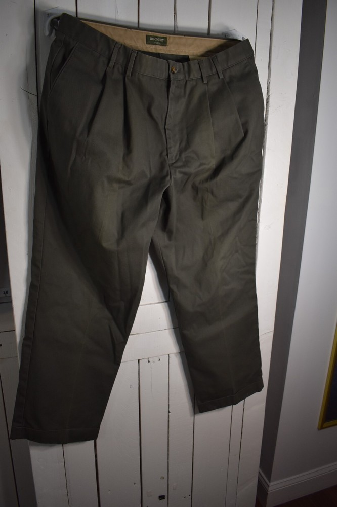 Men's Dockers Khakis Olive Green 38w x 30l, Pre-Owned (M38-30, m4a)