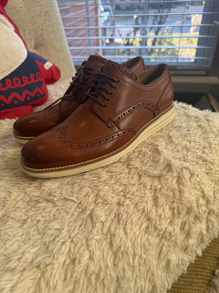 Men's ØriginalGrand Remastered Wingtip Oxfords Size 9.5M Woodberry/ivory