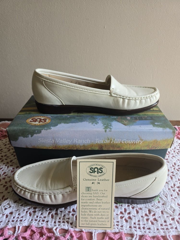 Women's SAS Loafers Simplify White Tripad Comfort Foot Bed Leather Size 9N