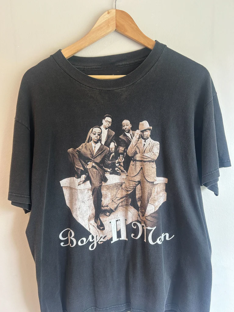 Vtg Boyz II Men Band Heavy Cotton Black Full Size T Shirt For Men SE074