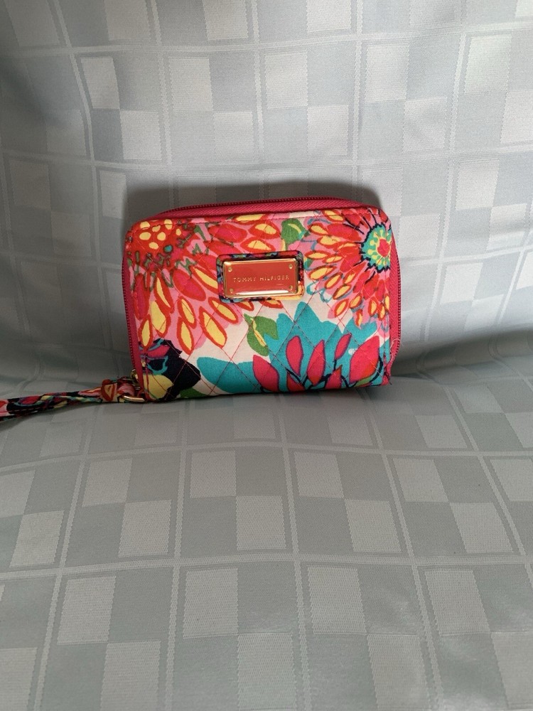 Tommy Hilfiger Floral Quilted Zip Wristlet Clutch