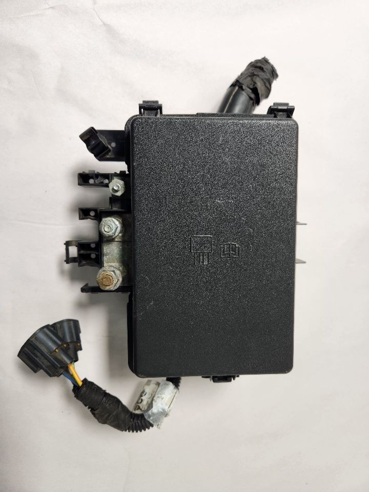 Used Fuse Box Engine fits: 2016 Ford Transit 350 3.7 Grade ACheck the pictures and seller’s note for full details-image